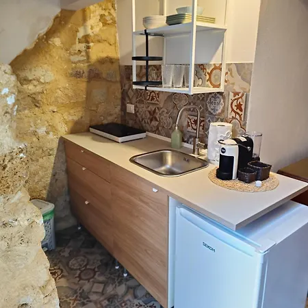 شقة Historic Hypogenian Center