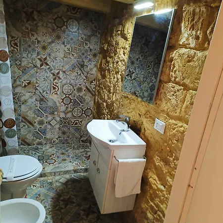 Historic Hypogenian Center شقة
